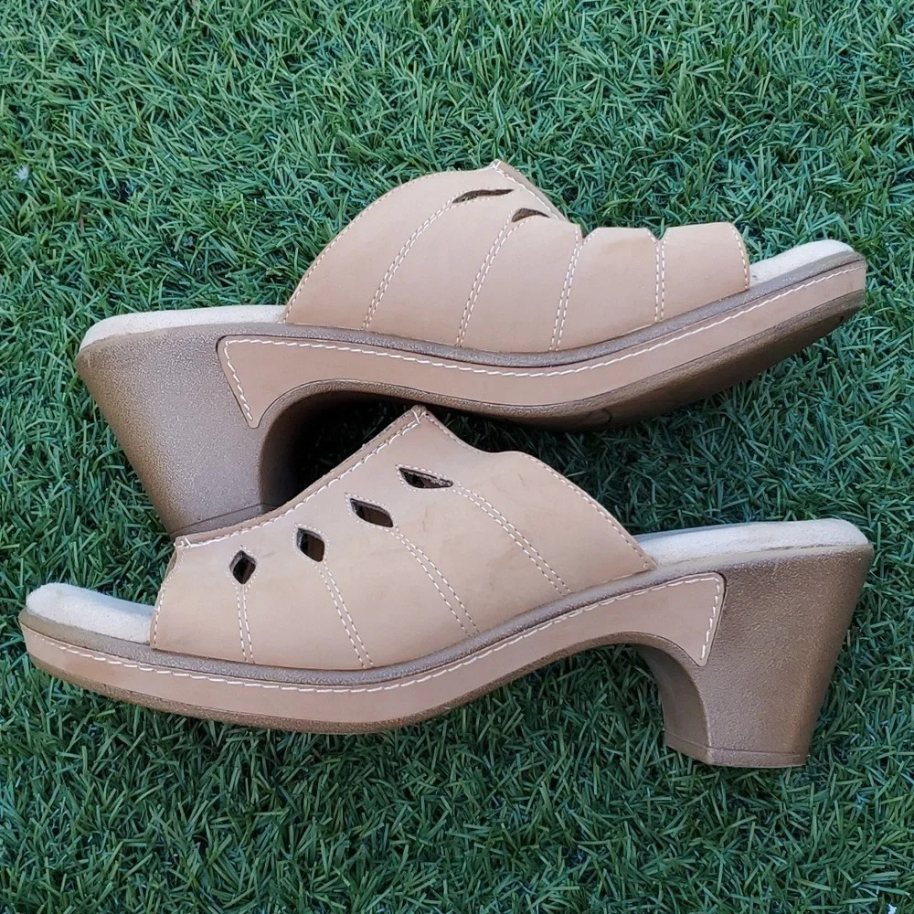 Croft & Barrow Memory Foam Sandals - image 7